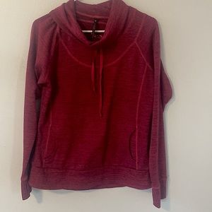Kuhl Large burgundy cowl neck kangaroo pocket pullover